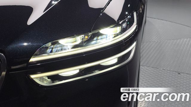 Genesis Electrified (GV70) e-AWD 2022 — фото 22
