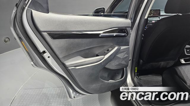 Kia Seltos Gasoline 1.6 Turbo 2WD Signature 2023 — фото 25