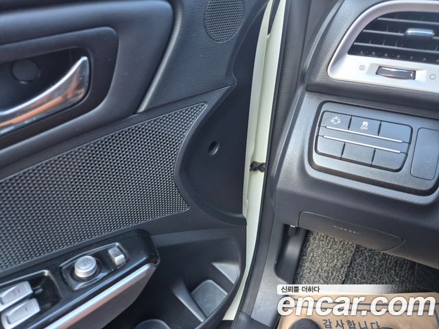 KG Mobility (SsangYong) Tivoli Diesel VX 2WD 2016 — фото 19
