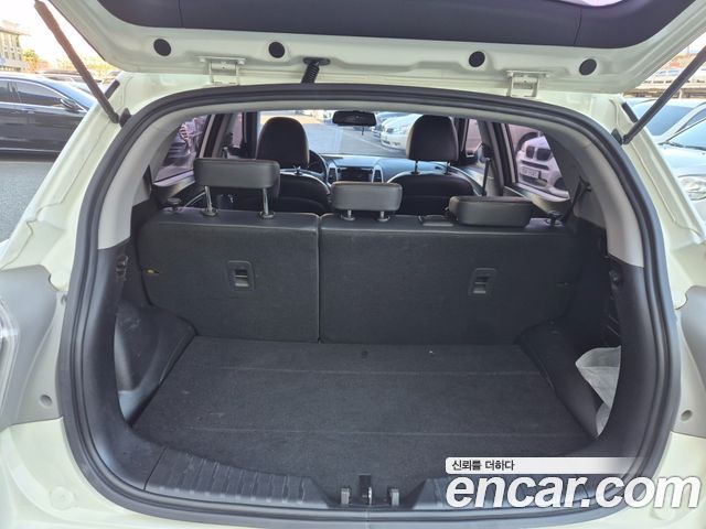 KG Mobility (SsangYong) Tivoli Diesel VX 2WD 2016 — фото 24