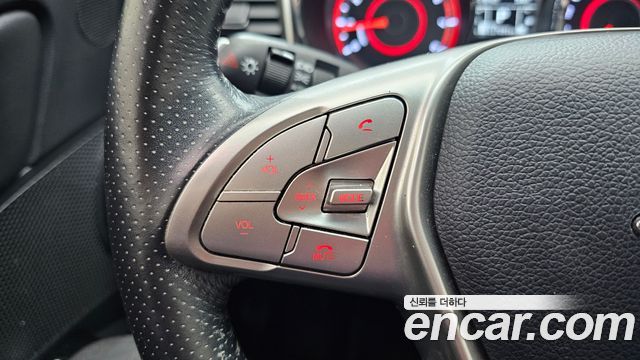 KG Mobility (SsangYong) Tivoli LX 2WD DLX 2016 — фото 20