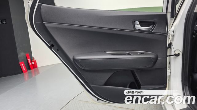 Kia K5 (II) 2.0 MX Style Edition 2018 — фото 25