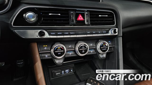 Genesis G70 2.0T AWD Elite 2020 — фото 18