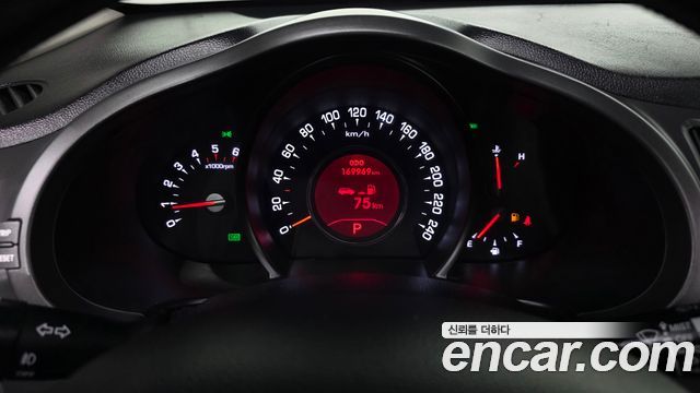 Kia Sportage R Diesel 2WD Limited 2012 — фото 8