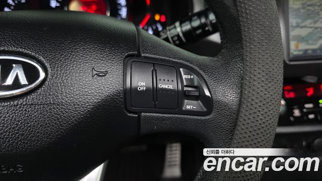 Kia Sportage R Diesel 2WD Limited 2012 — фото 17