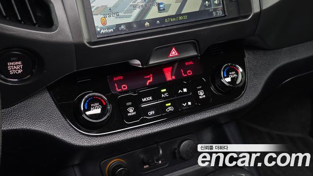 Kia Sportage R Diesel 2WD Limited 2012 — фото 18