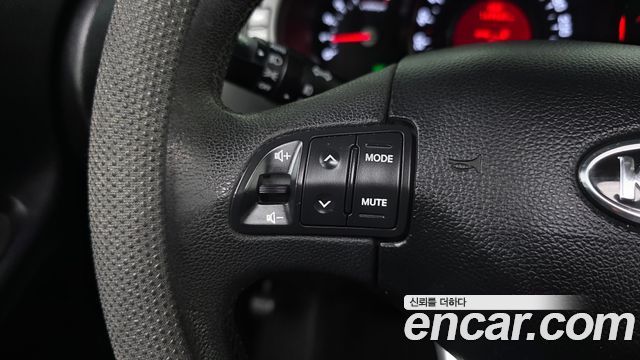Kia Sportage R Diesel 2WD Limited 2012 — фото 29