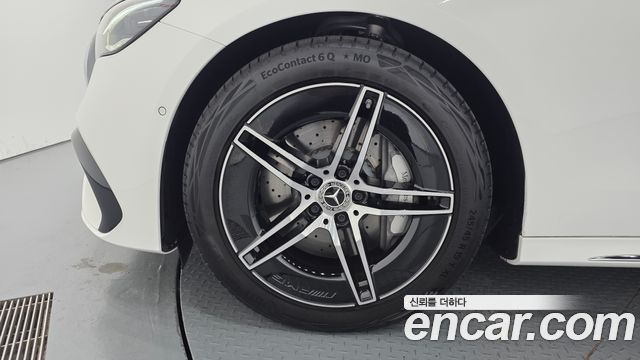 Mercedes-Benz E-Class (W214) E300 4MATIC AMG Line 2026 — фото 5