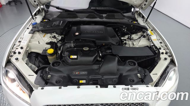 Jaguar XJ 3.0D Premium Luxury LWB X351 2015 — фото 6