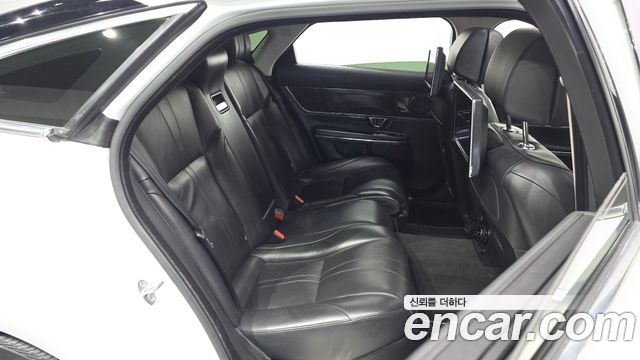 Jaguar XJ 3.0D Premium Luxury LWB X351 2015 — фото 11