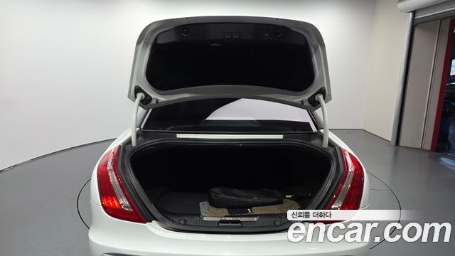 Jaguar XJ 3.0D Premium Luxury LWB X351 2015 — фото 20