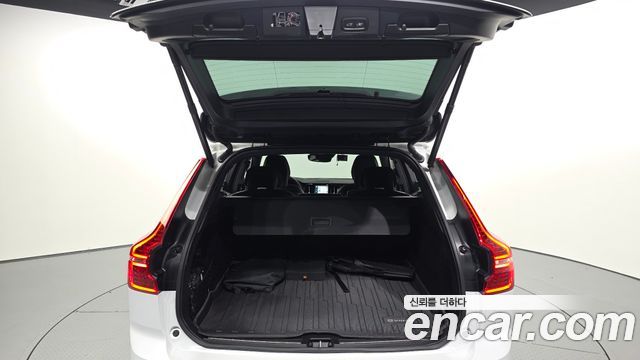 Volvo XC60 (II) T8 R-Design 2021 — фото 20
