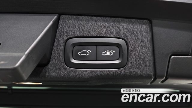 Volvo XC60 (II) T8 R-Design 2021 — фото 29
