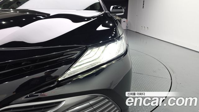 Toyota Camry (XV70) 2.5 2019 — фото 28