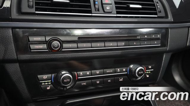 BMW 5 Series (F10) 520d xDrive 2014 — фото 17