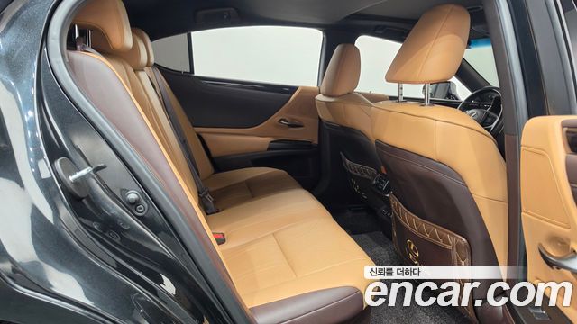 Lexus ES300h (VII) Luxury Plus 2021 — фото 11