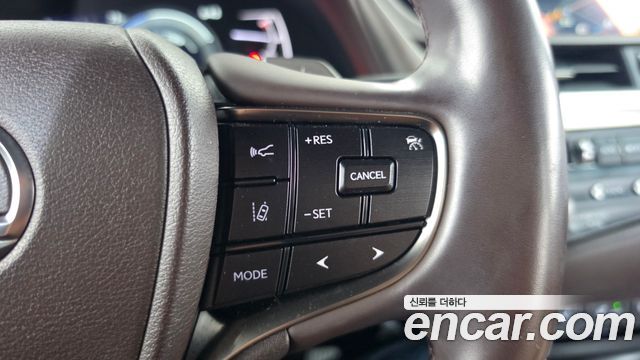 Lexus ES300h (VII) Luxury Plus 2021 — фото 16