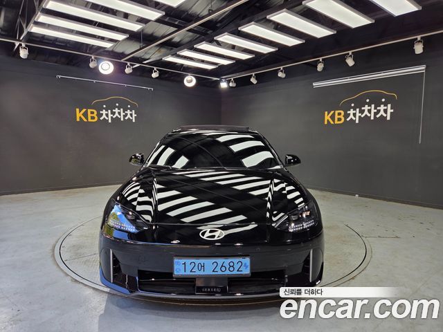 Hyundai Ioniq 6 Long Range Exclusive + 2023 — фото 2