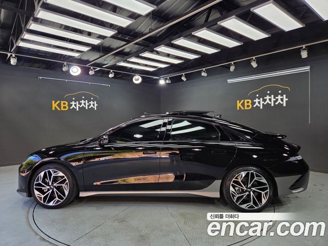 Hyundai Ioniq 6 Long Range Exclusive + 2023 — фото 3