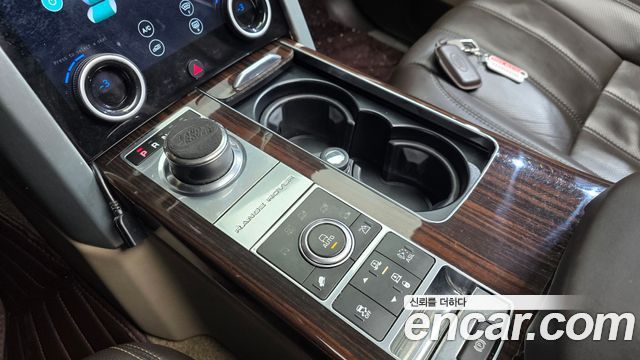 Land Rover Range Rover (IV) 4.4 SDV8 Vogue SE DIESEL 2014 — фото 9