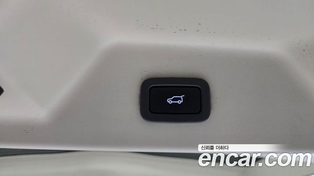 Land Rover Range Rover (IV) 4.4 SDV8 Vogue SE DIESEL 2014 — фото 16