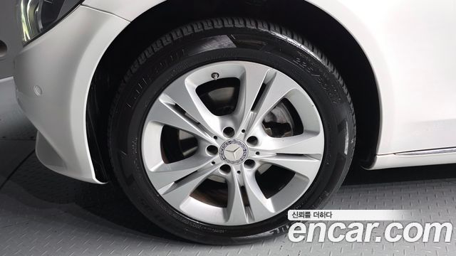 Mercedes-Benz C-Class (W205) C220 d 4MATIC 2016 — фото 5