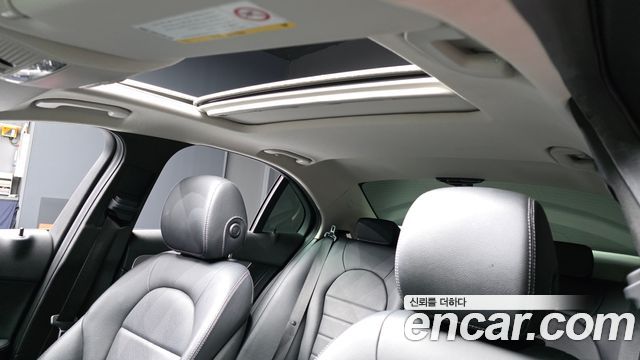 Mercedes-Benz C-Class (W205) C220 d 4MATIC 2016 — фото 19