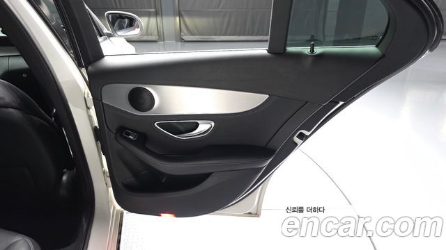 Mercedes-Benz C-Class (W205) C220 d 4MATIC 2016 — фото 25