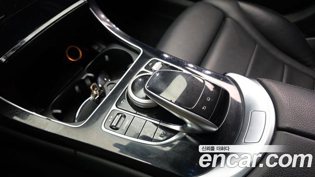 Mercedes-Benz C-Class (W205) C220 d 4MATIC 2016 — фото 31