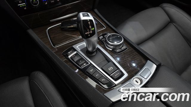 BMW 7 Series (F01) 750Li xDrive 2014 — фото 9