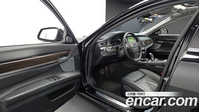 BMW 7 Series (F01) 750Li xDrive 2014 — фото 10