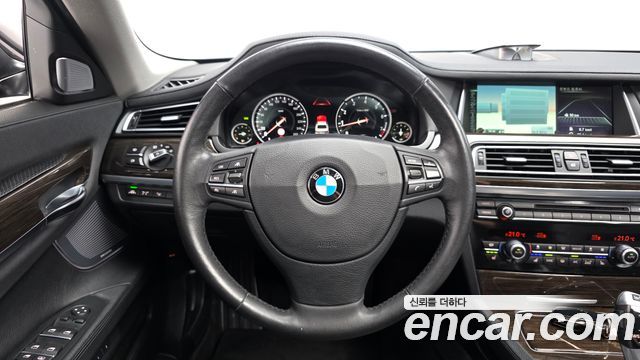 BMW 7 Series (F01) 750Li xDrive 2014 — фото 12