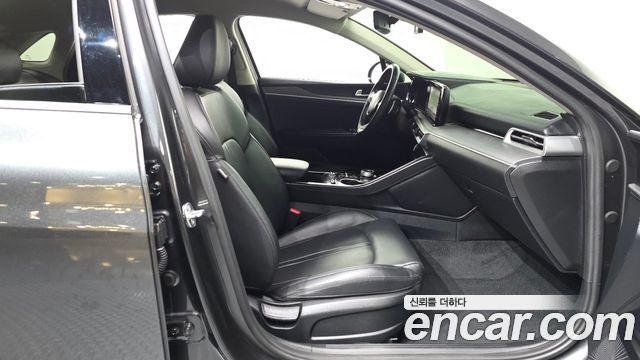 Kia K5 (III) 2.0 Prestige 2023 — фото 15