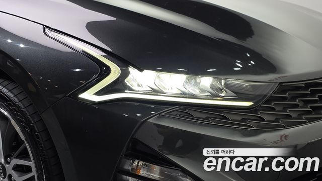 Kia K5 (III) 2.0 Prestige 2023 — фото 28