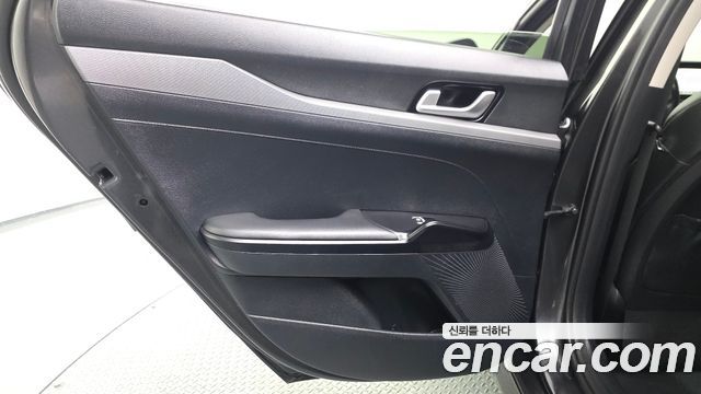 Kia K5 (III) 2.0 Prestige 2023 — фото 31