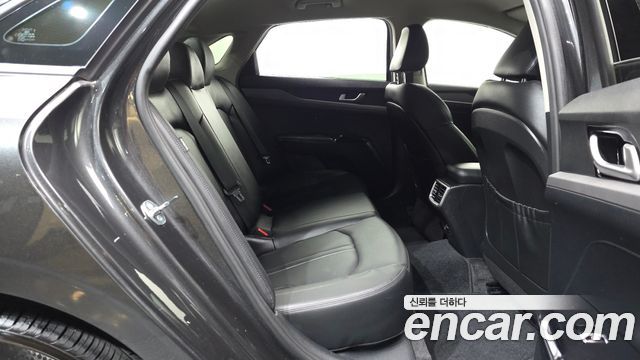 Kia K5 (III) 2.0 Prestige 2023 — фото 32