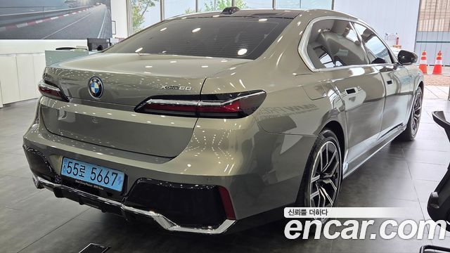 BMW i7 (G70) xDrive 60 M sport 2023 — фото 2