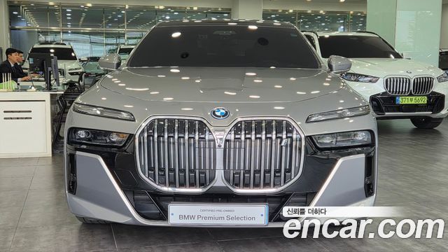 BMW i7 (G70) xDrive 60 M sport 2023 — фото 3