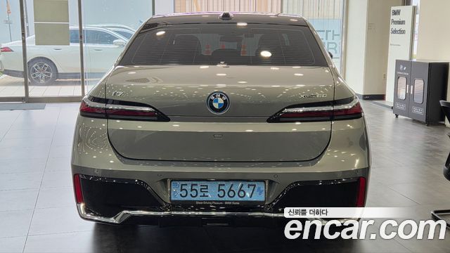 BMW i7 (G70) xDrive 60 M sport 2023 — фото 4
