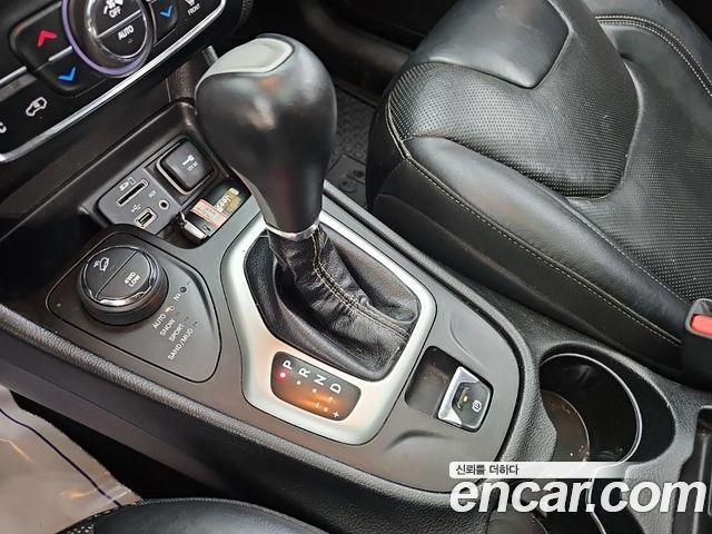 Jeep Cherokee (KL) 2.2 Diesel Limited 4WD 2017 — фото 9