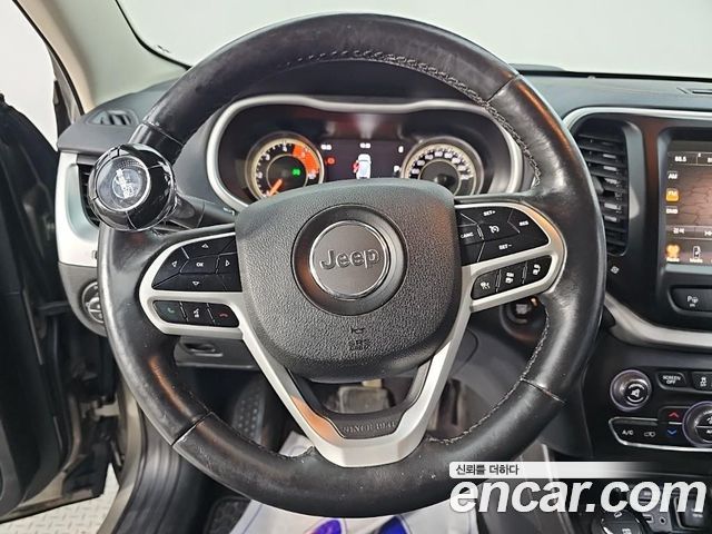 Jeep Cherokee (KL) 2.2 Diesel Limited 4WD 2017 — фото 22