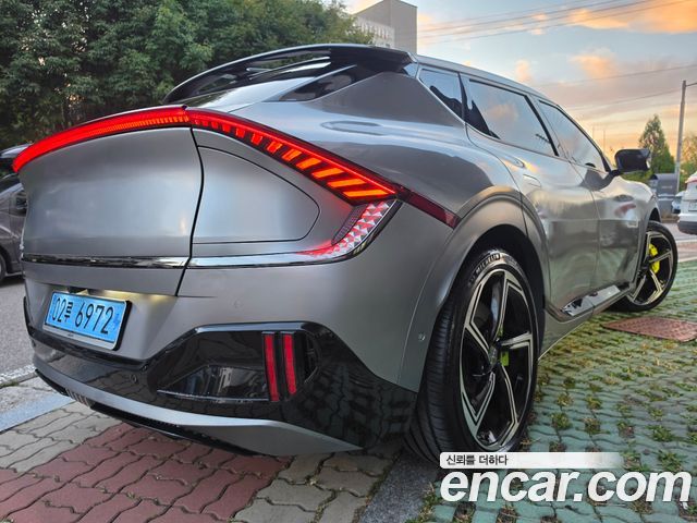 Kia EV6 GT 4WD 2023 — фото 6