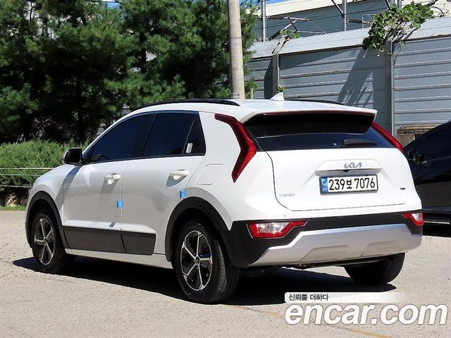 Kia Niro Prestige 2024 — фото 2