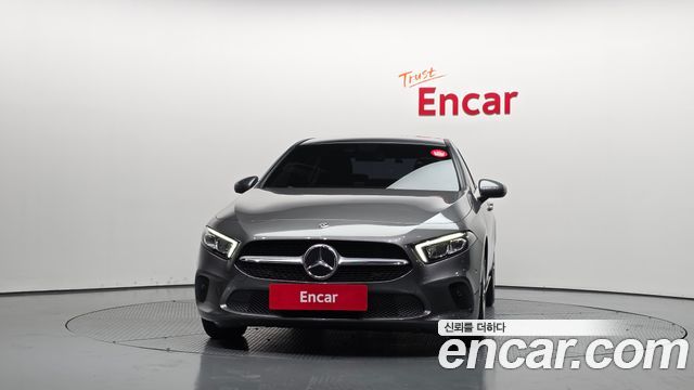 Mercedes-Benz A-Class (W177) A220 Sedan 2020 — фото 3