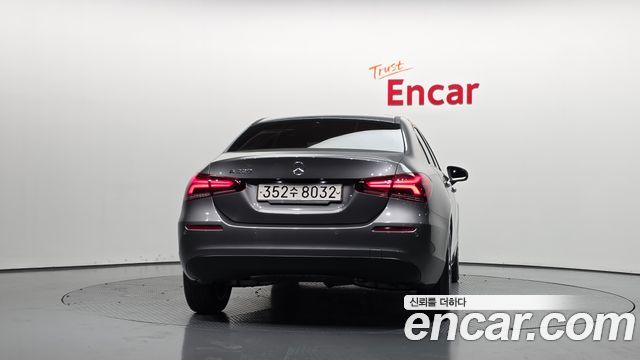 Mercedes-Benz A-Class (W177) A220 Sedan 2020 — фото 4