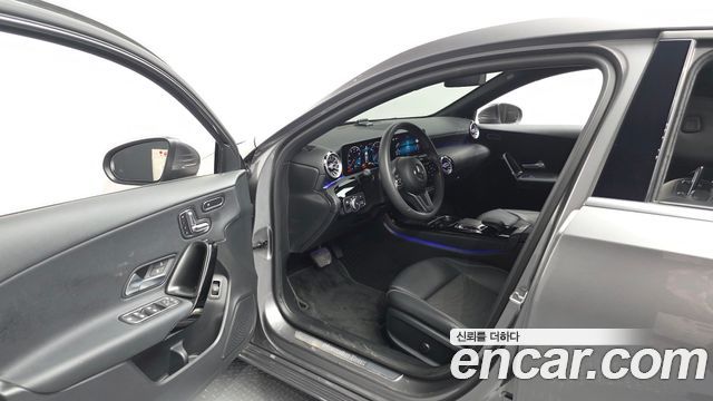 Mercedes-Benz A-Class (W177) A220 Sedan 2020 — фото 10