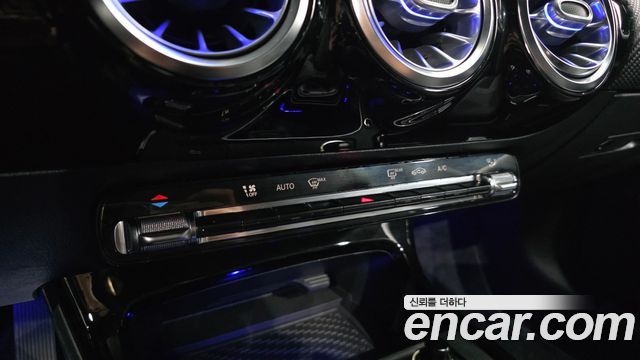 Mercedes-Benz A-Class (W177) A220 Sedan 2020 — фото 17