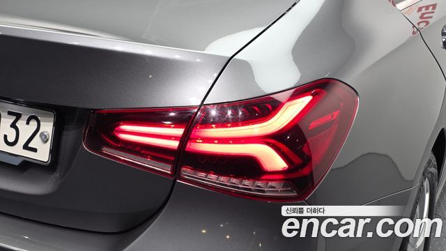 Mercedes-Benz A-Class (W177) A220 Sedan 2020 — фото 23