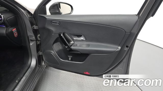 Mercedes-Benz A-Class (W177) A220 Sedan 2020 — фото 24