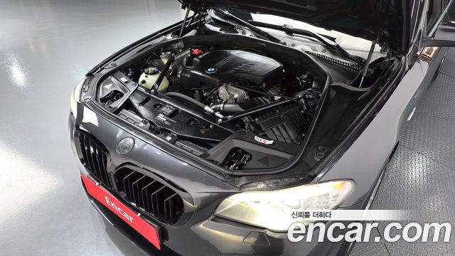 BMW 5 Series (F10) 528i xDrive 2013 — фото 6